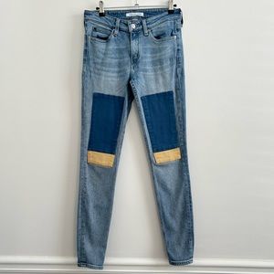 Calvin Klein Jeans CKJ 011 Mid Rise Skinny Jeans in Light Wash size W28 x L32